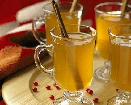 З чим п'ють і медовуху і як її закушують (п'ють) З чим п'ють і медовуху і як її закушують