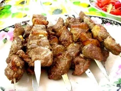 Шашлик свинячий в пиві - покроковий рецепт з фото на (пиві) Шашлик свинячий в пиві - покроковий рецепт з фото на