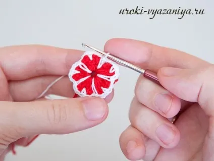 Шапочка для дівчинки гачком схеми на всі пори року (шапочка на осінь) Шапочка для дівчинки гачком схеми на всі пори року