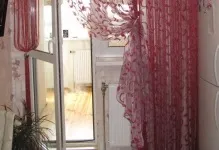 Штори на балкон ідеї і фото вікно з балконними дверима, кухня і зал, спальня і вітальня, тюль в (балкон) Штори на балкон ідеї і фото вікно з балконними дверима, кухня і зал, спальня і вітальня, тюль в