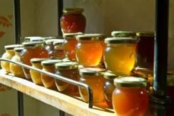 Скільки зберігається мед і при різних умовах (умовах) Скільки зберігається мед і при різних умовах