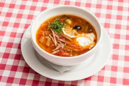 Солянка з куркою (з капусти, з ковбасою) рецепти з фото (солянка з куркою рецепт) Солянка з куркою (з капусти, з ковбасою) рецепти з фото