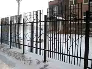 Сучасні паркани і огорожі прозорі, ажурні, з очерету, як зробити огорожу своїми руками (паркани) Сучасні паркани і огорожі прозорі, ажурні, з очерету, як зробити огорожу своїми руками
