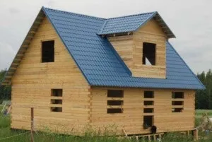 Зруб будинку з бруса порівняння цін і як побудувати недорого або замовити