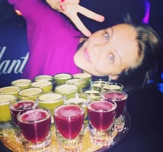 Stay true bar, головна