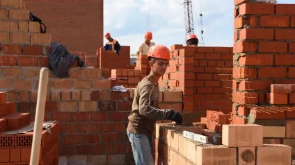 Будівництво трьох будинків в вологодському районі відновили після тривалого простою (події Вологди) Будівництво трьох будинків в вологодському районі відновили після тривалого простою