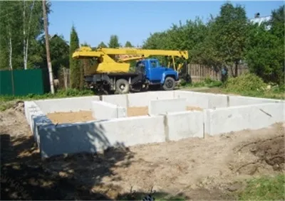 Який фундамент для котеджу краще будівництво котеджів і заміських будинків (постраждати) Який фундамент для котеджу краще будівництво котеджів і заміських будинків