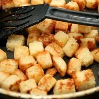 Сухарики з часником