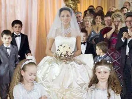 Весілля алсу по-королівськи розкішно (алсу) Весілля алсу по-королівськи розкішно