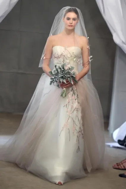 Весільні сукні 2012-2013 carolina herrera spring (весільні) Весільні сукні 2012-2013 carolina herrera spring
