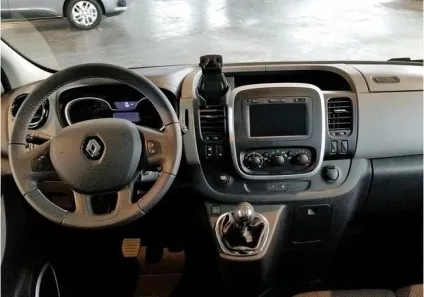 Тест-драйв оновленого renault trafic