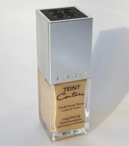 Тести тональних засобів givenchy, maybelline, clinique