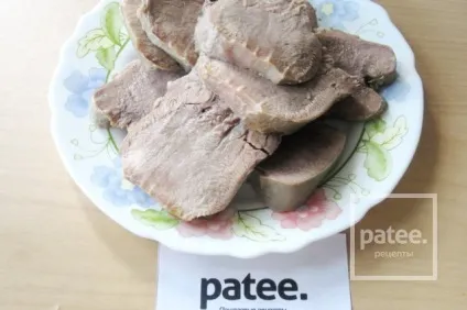 Тушкований яловичий язик - рецепт з фотографіями - patee (мова) Тушкований яловичий язик - рецепт з фотографіями - patee