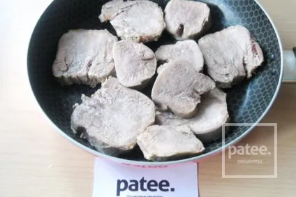 Тушкований яловичий язик - рецепт з фотографіями - patee (яловичий) Тушкований яловичий язик - рецепт з фотографіями - patee
