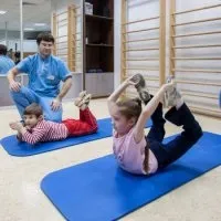 У дитини болить спина, болі в спині у дітей (болить) У дитини болить спина, болі в спині у дітей