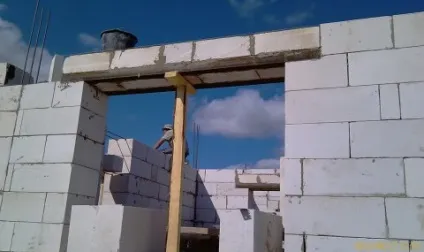 Пристрій перемичок в цегляних стінах з усіх праввілам, kladka kirpicha (перемичок) Пристрій перемичок в цегляних стінах з усіх праввілам, kladka kirpicha