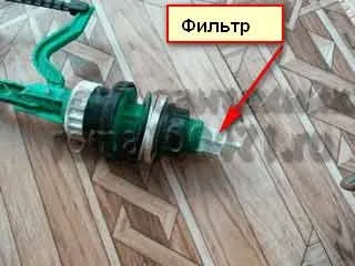 У бачок унітазу не набирається вода можливі причини і вирішення проблеми (набирається) У бачок унітазу не набирається вода можливі причини і вирішення проблеми