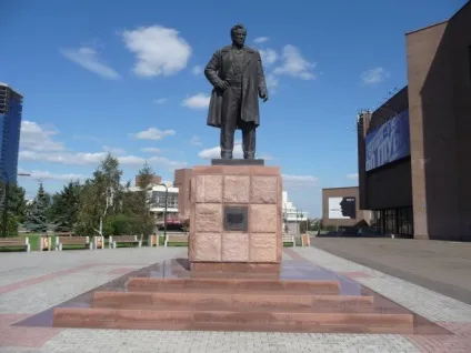 Віктор Астаф'єв (1 травня 1924