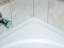 Як приклеїти бордюр на ванну - відео з особистого досвіду