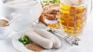 Як приготувати мюнхенські ковбаски