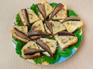 Смачні бутерброди зі шпротами і огірком рецепт з фото крок за кроком (шпротами) Смачні бутерброди зі шпротами і огірком рецепт з фото крок за кроком