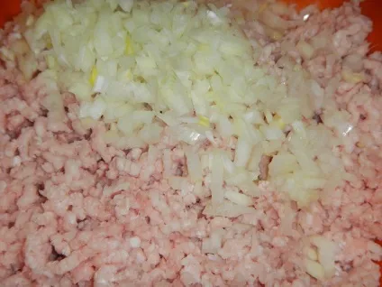 Смачні і соковиті домашні пельмені з мясом- як приготувати пельмені в домашніх умовах, покроковий (приготувати) Смачні і соковиті домашні пельмені з мясом- як приготувати пельмені в домашніх умовах, покроковий