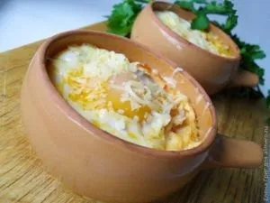 Яєчня в кокотницах