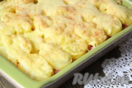 Запіканка з картоплі з ковбасою - рецепт з фото