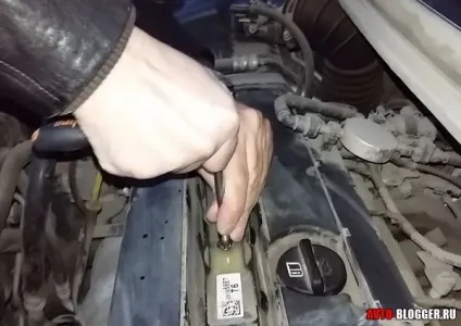Заміна свічок запалювання - на прикладі chevrolet aveo, автоблог