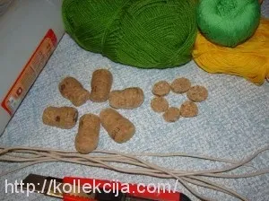 Змійка з ниток