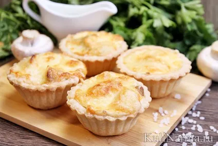 Жульєн в тарталетках з грибами і куркою