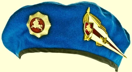 Берети в елітних військах, si vis pacem, para bellum! (Червоний берет) Берети в елітних військах, si vis pacem, para bellum!