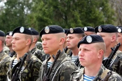 Берети в елітних військах, si vis pacem, para bellum! (Зелений бере) Берети в елітних військах, si vis pacem, para bellum!