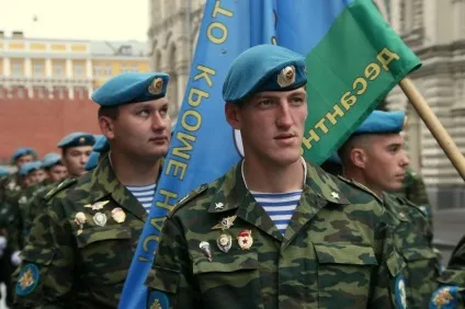 Берети в елітних військах, si vis pacem, para bellum! (морська піхота) Берети в елітних військах, si vis pacem, para bellum!