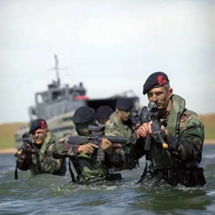 Берети в елітних військах, si vis pacem, para bellum! (Берети в елітних військах) Берети в елітних військах, si vis pacem, para bellum!