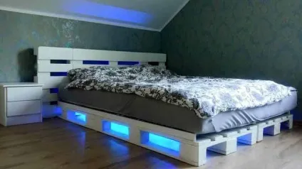Як просто зробити ліжко з піддонів своїми руками (просто) Як просто зробити ліжко з піддонів своїми руками