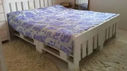 Як просто зробити ліжко з піддонів своїми руками (руками) Як просто зробити ліжко з піддонів своїми руками