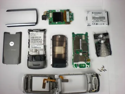 Як розібрати телефон motorola k1m, корисні статті від itcomplex (motorola) Як розібрати телефон motorola k1m, корисні статті від itcomplex