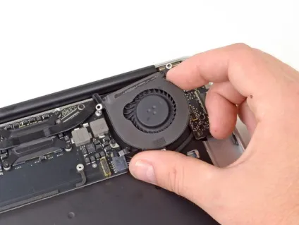 Як розібрати ноутбук apple macbook air 13 - блогофоліо роману паулова