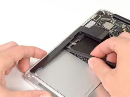 Як розібрати ноутбук apple macbook air 13, корисні статті від itcomplex (статті) Як розібрати ноутбук apple macbook air 13, корисні статті від itcomplex