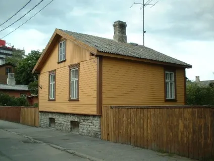 Чим фарбувати евровагонку зовні будинку і стіни на лоджії як перефарбувати стару вагонку правильно (будинку) Чим фарбувати евровагонку зовні будинку і стіни на лоджії як перефарбувати стару вагонку правильно