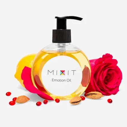 Emotion oil - збуджуючу і надихаюче масажне масло для двох з маслами сандалу і неролі (інгредієнти) Emotion oil - збуджуючу і надихаюче масажне масло для двох з маслами сандалу і неролі