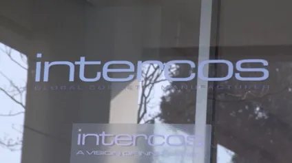 Де народжується макіяж з л етуаль на завод intecos, beauty insider (beauty) Де народжується макіяж з л етуаль на завод intecos, beauty insider