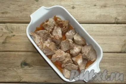 Яловичина, тушкована в духовці - рецепт з фото