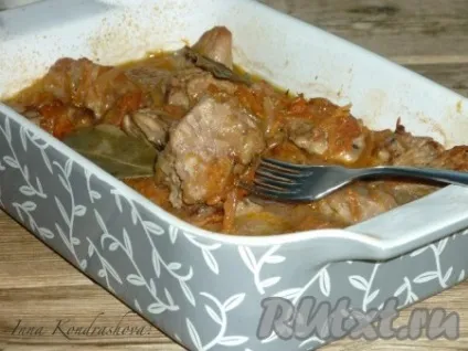 Яловичина, тушкована в духовці - рецепт з фото