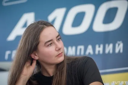Відома блогер даша центер про своєму каналі на youtube і навчанні в сша (блогер) Відома блогер даша центер про своєму каналі на youtube і навчанні в сша