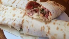 Як приклеїти мох