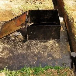Як зробити льох на дачі своїми руками при високому рівні грунтових вод, відео і поради