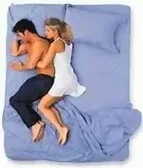 Як сплять подружжя