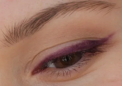 Олівець guerlain the eye pencil 03 deep purple - відгук, Свотч і макіяж, elia chaba (рум'яна) Олівець guerlain the eye pencil 03 deep purple - відгук, Свотч і макіяж, elia chaba